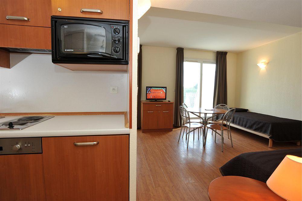 Inter-Hotel Sea Side Park Вилньов Любе Екстериор снимка