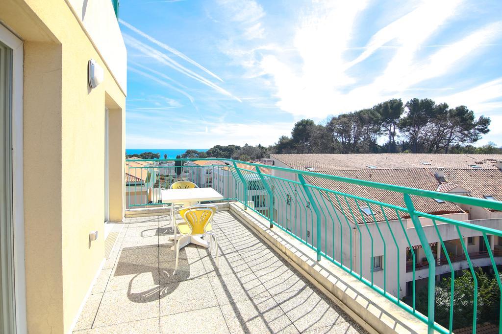 Inter-Hotel Sea Side Park Вилньов Любе Екстериор снимка