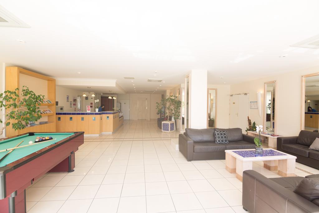 Inter-Hotel Sea Side Park Вилньов Любе Екстериор снимка