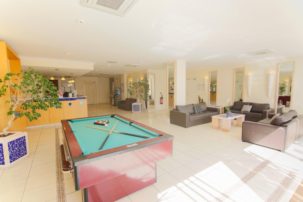 Inter-Hotel Sea Side Park Вилньов Любе Екстериор снимка
