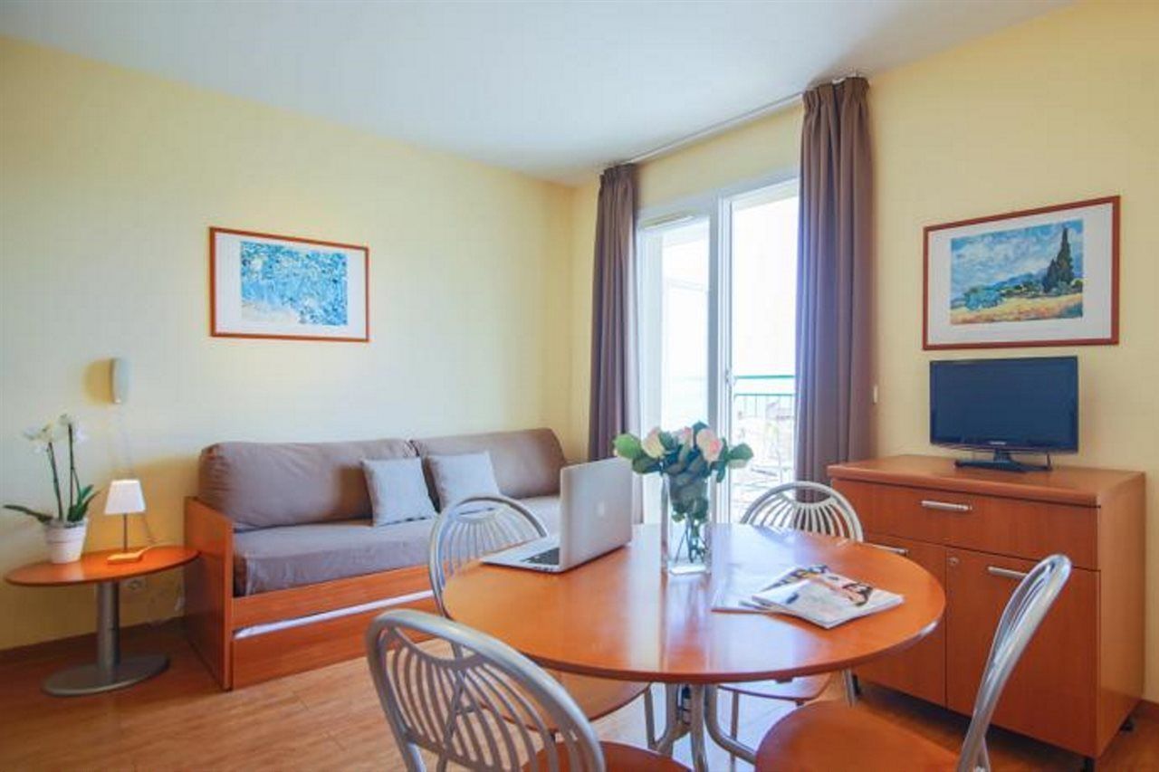 Inter-Hotel Sea Side Park Вилньов Любе Екстериор снимка