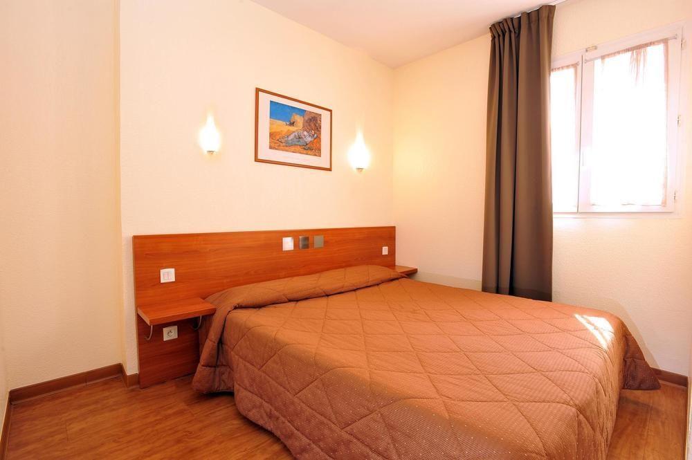 Inter-Hotel Sea Side Park Вилньов Любе Екстериор снимка