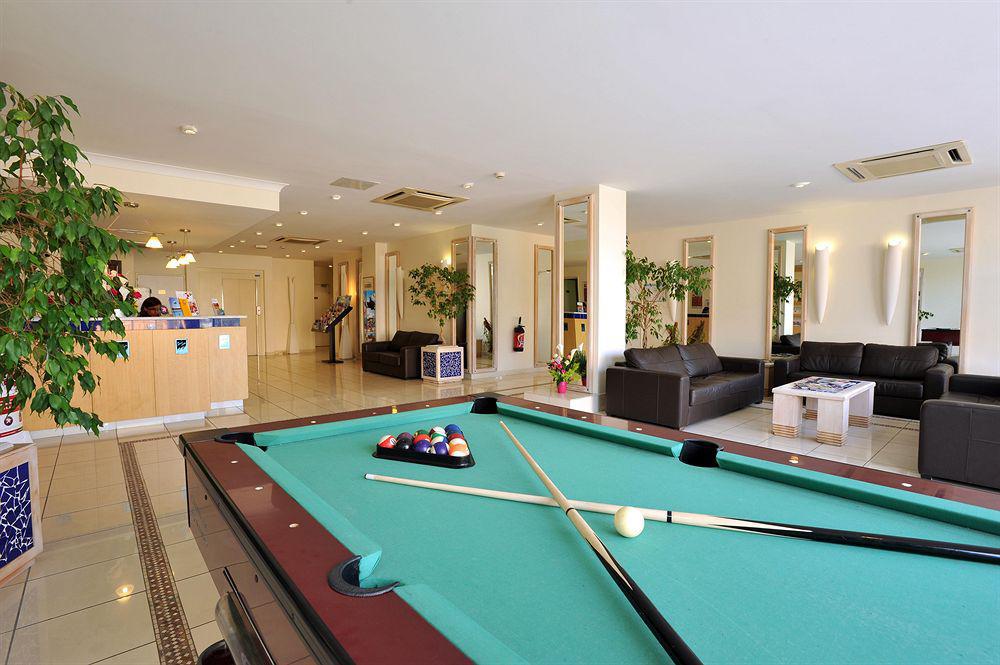 Inter-Hotel Sea Side Park Вилньов Любе Екстериор снимка
